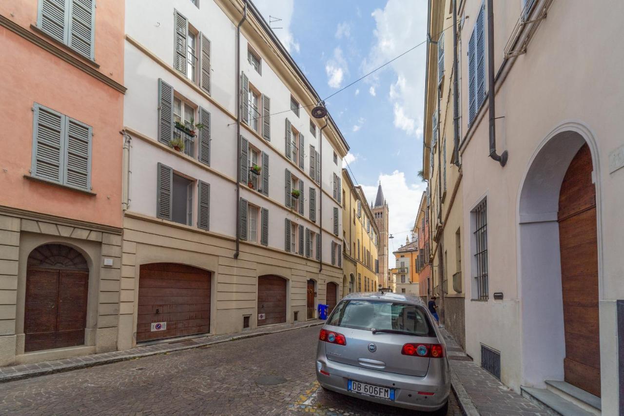 Parakeet House, Terrazzo In Centro * Parma